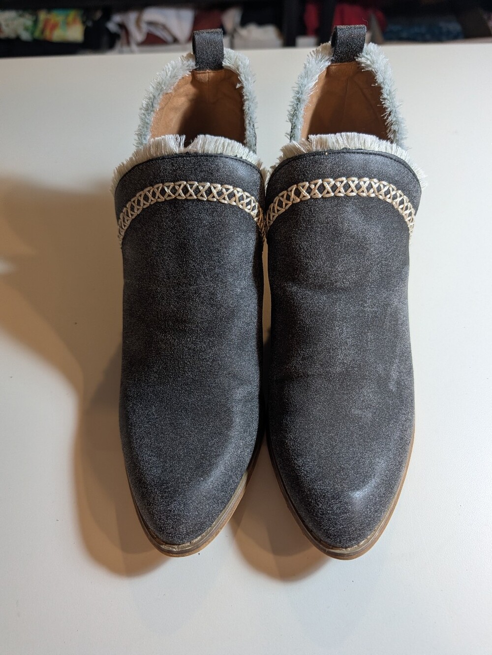 Mi Im Woman's Size 8 Fringe-Trim Slip-On Boot in Charcoal Suede